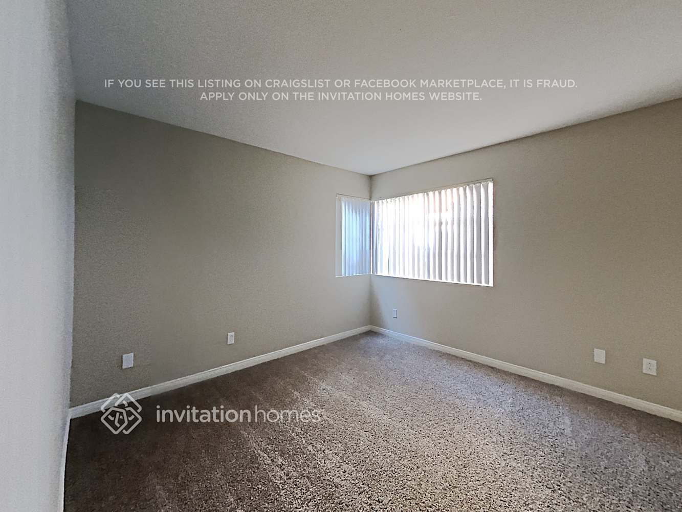 Building Photo - 16377 Lakeshore Dr