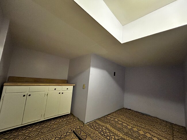 Building Photo - 512 River Rouge Dr