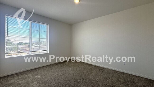 Building Photo - 10258 Tamarisk Ave