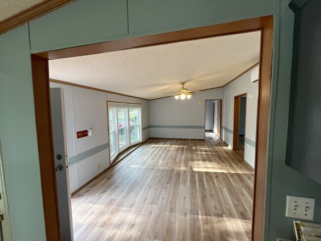 Building Photo - 168 Cantrell Farm Rd