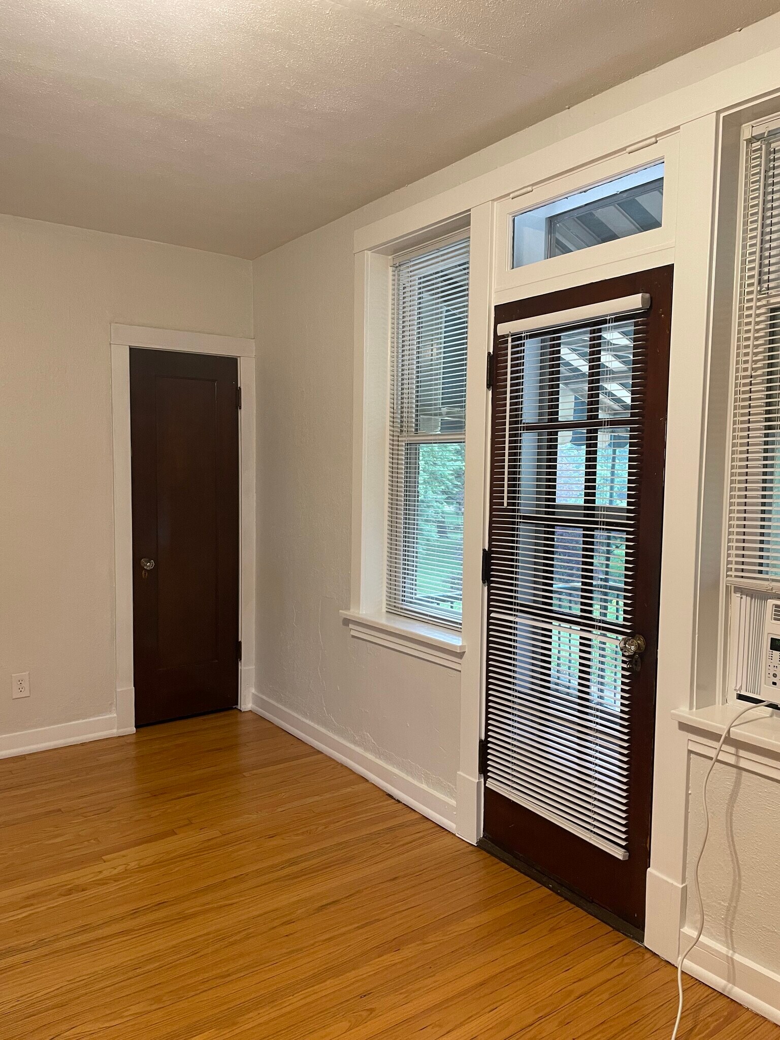 Living Room with Balcony and closet - 4417 Rosa Ave