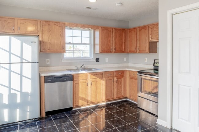 Building Photo - 955 Winesap Rd