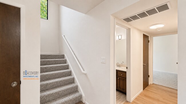 Building Photo - 130 Kell Ct