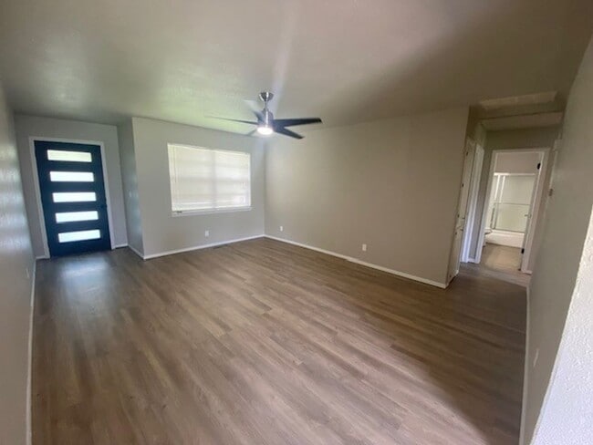 Building Photo - Remodeled 3 Bedroom - Union Schools! Self-...