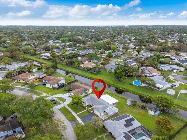 Building Photo - 9454 Sterling Dr