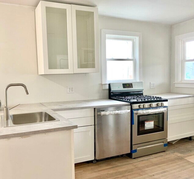 Kitchen - 216 State St