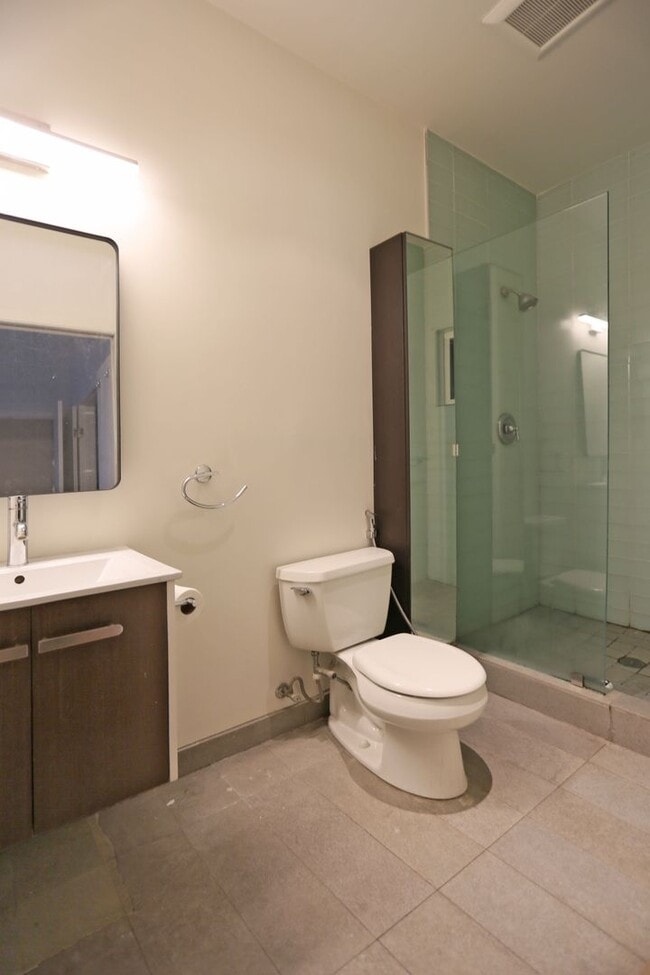 Building Photo - Spacious three-story 4BR/3BA single family home in Bernal Heights, Deck, View,W/D,Storage(637 Per...