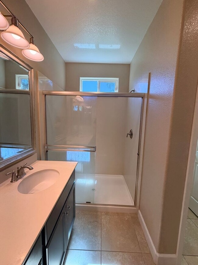 Building Photo - 1587 Manzanita Way