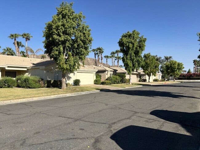 Building Photo - Furnished or Not! Gated, 3 Bedrooms, pool/spa