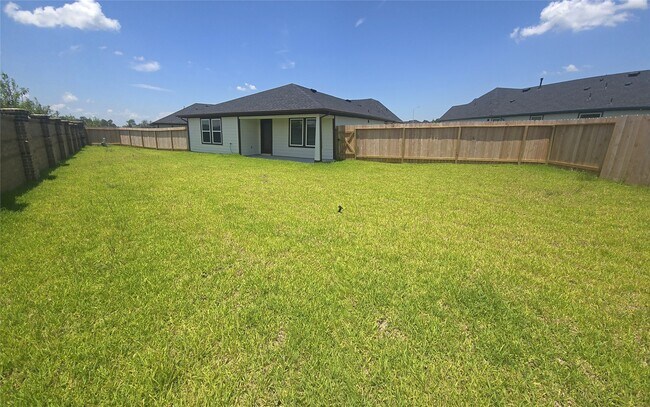 Building Photo - 1203 Via Sacra Dr