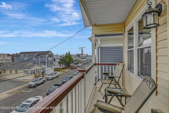 Building Photo - 120 Randall Ave