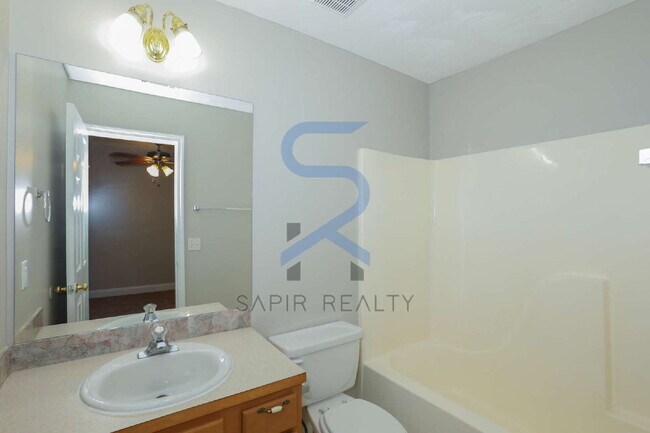 Building Photo - Outdoor Adventure & Downtown Charm – 2BR in Canton