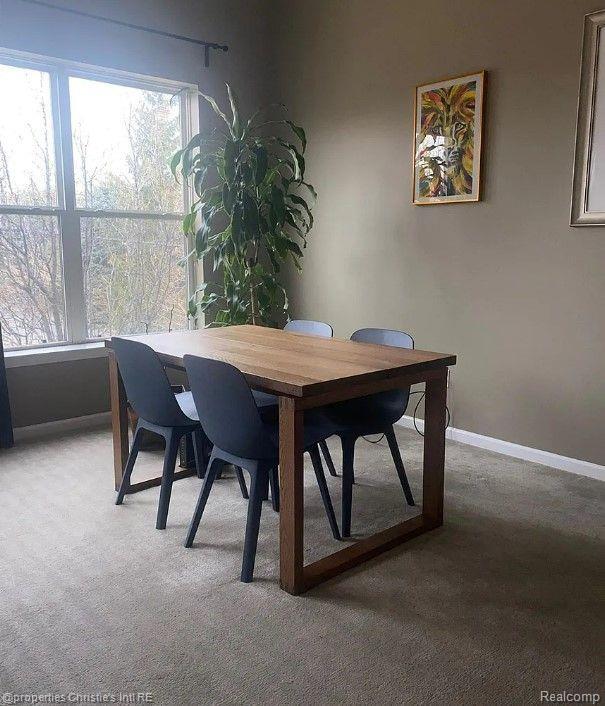 Building Photo - 76 W Bethune St