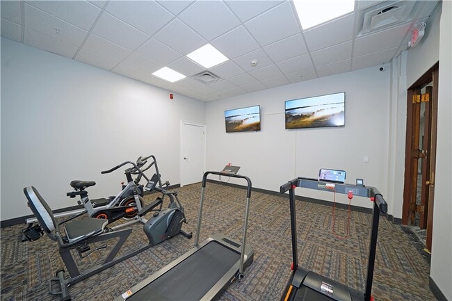 Building Photo - 207 N Main St