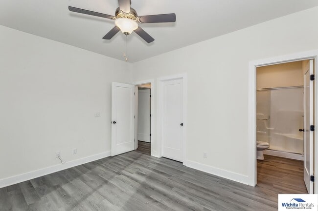 Building Photo - Newer 3 bed, 2 bath duplex - SE Wichita