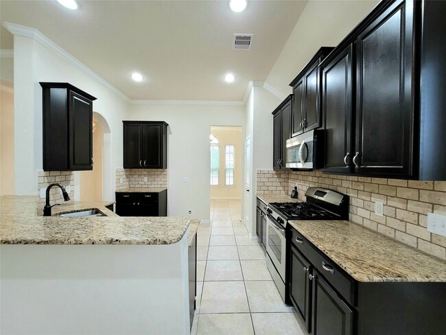 Building Photo - 7506 Amber Village Cir
