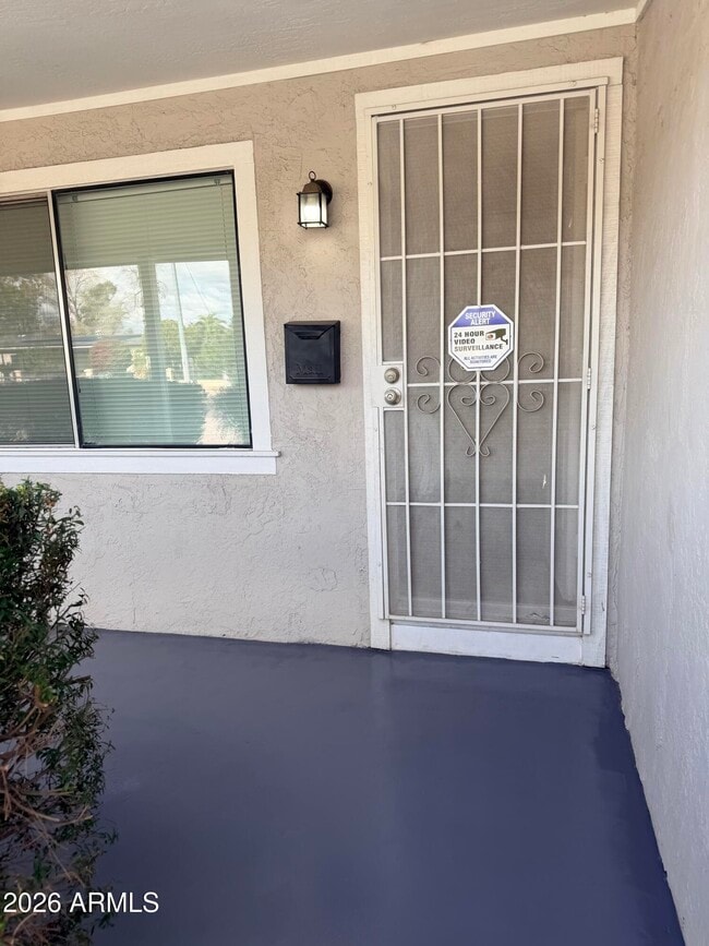 Building Photo - 2419 E Oak St