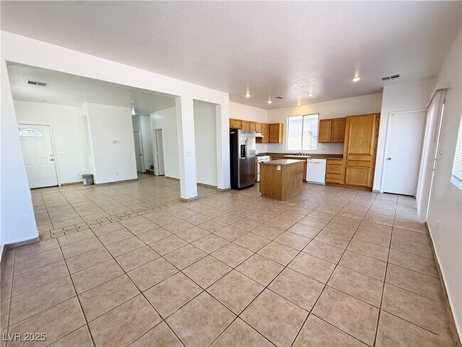 Building Photo - 5968 Hickory Nut Ave
