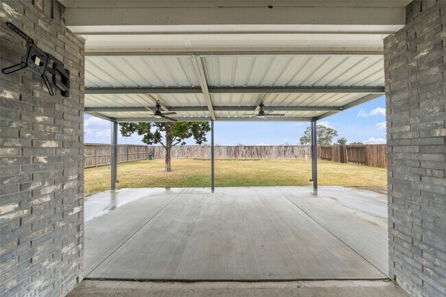 Building Photo - 1524 N Blue Bonnet Ln