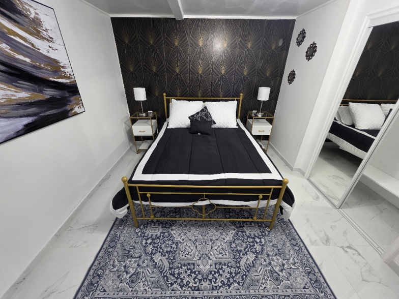 Building Photo - 4742 Blossom Dr