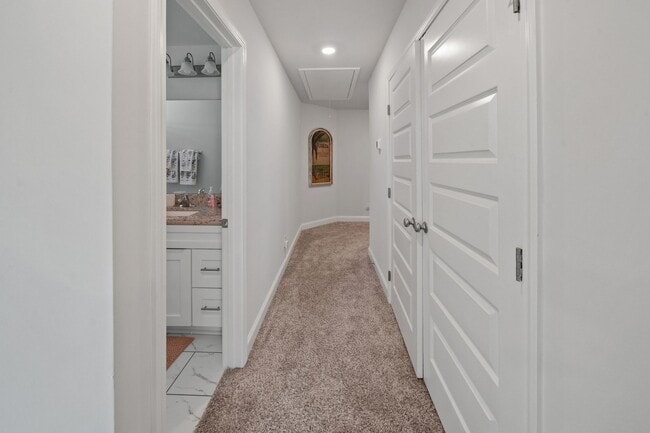 Building Photo - Stunning 3 Bedroom Townhome in Towne Park, Pooler GA