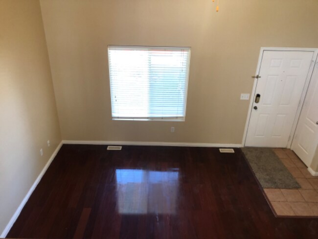 Building Photo - 5477 Geneva Way