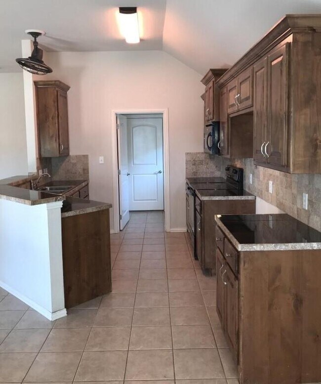 Building Photo - Meander Estates! Large corner lot 3/2/2 Coming August 2025. Covered patio!