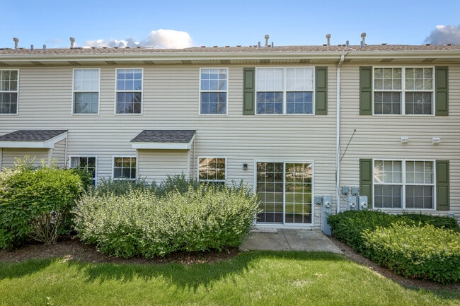 Building Photo - 2479 Stoughton Cir
