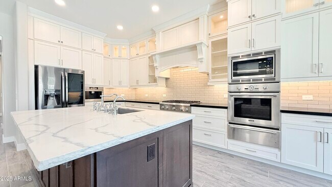 Building Photo - 4501 E Timberline Ct