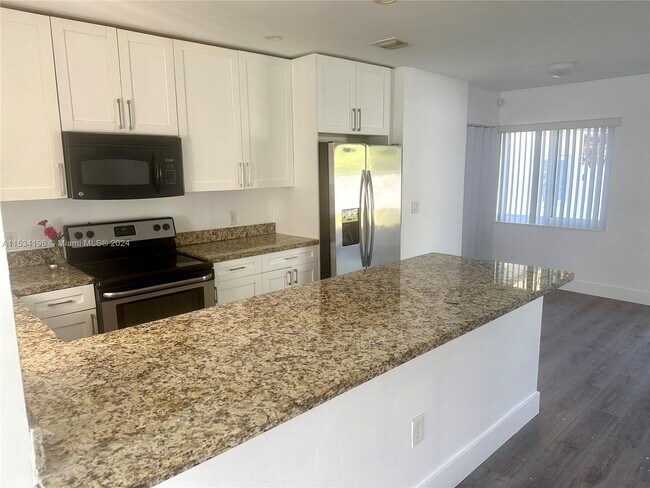 Building Photo - 2449 SW 7th St