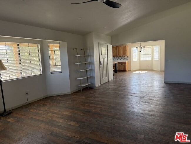 Building Photo - 47041 Pioneer Town Rd