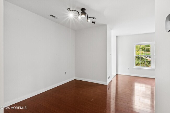 Building Photo - 357 Minstrel Ct