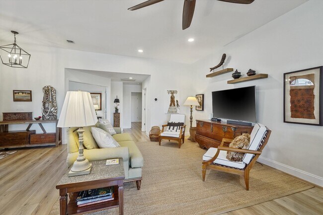 Building Photo - 2622 Country Golf Dr