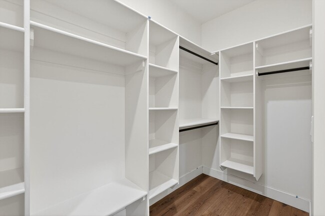 Building Photo - JR199L