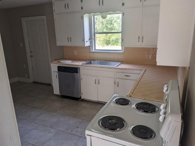 Building Photo - 3470 Kipling Dr