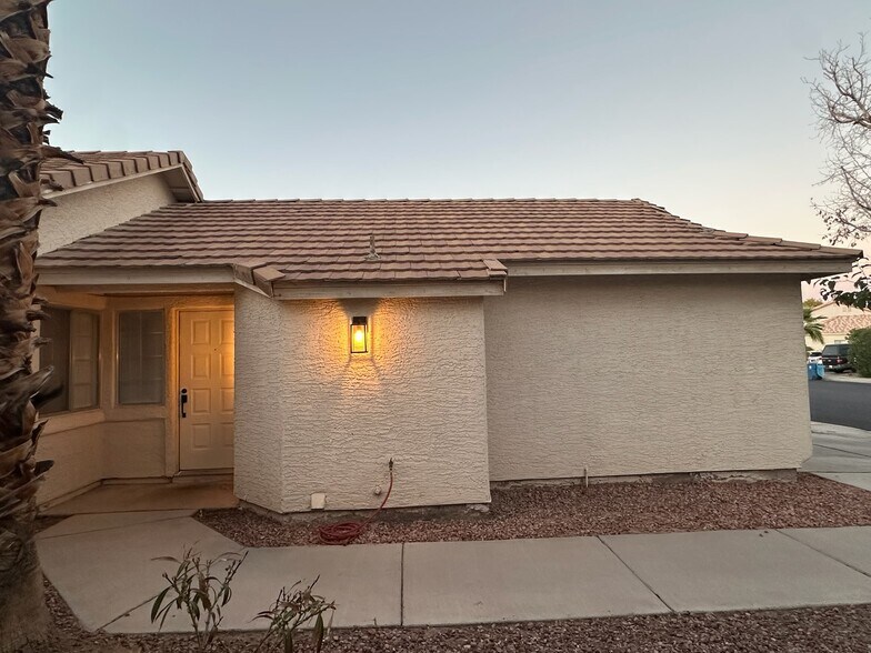 Building Photo - 7135 Shadow Crest Dr