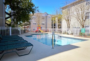 Building Photo - Oak Glen Apartments