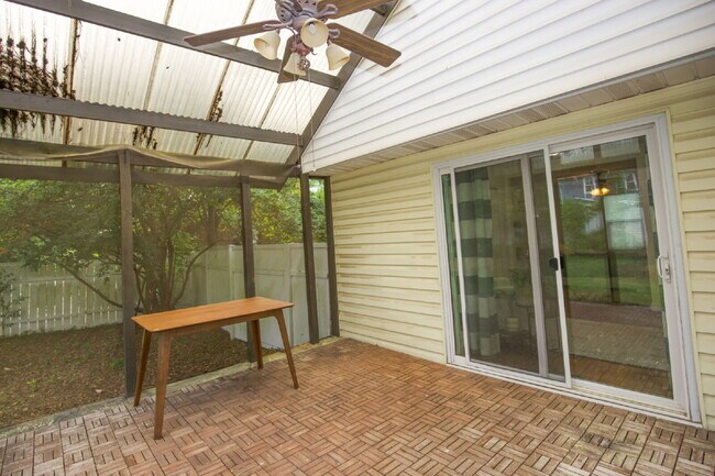Building Photo - 70 Midlothian Dr
