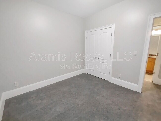 Building Photo - 2772 Durham Dr NE