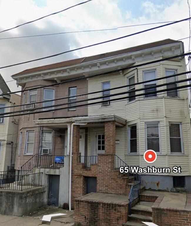 Primary Photo - 65 Washburn St