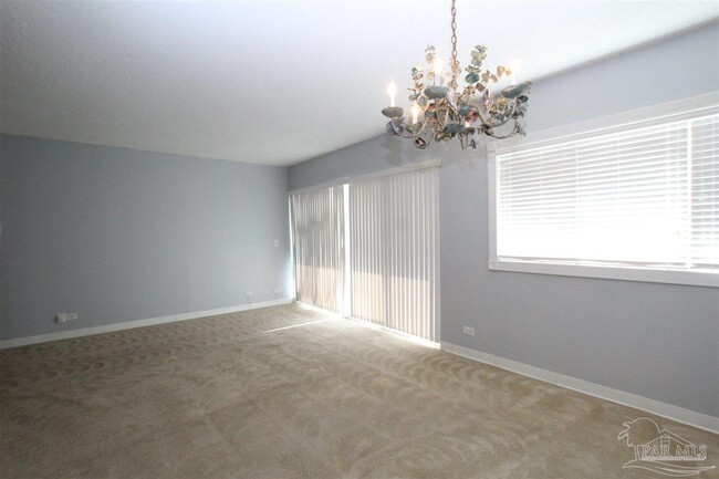Building Photo - 825 Bayshore Dr