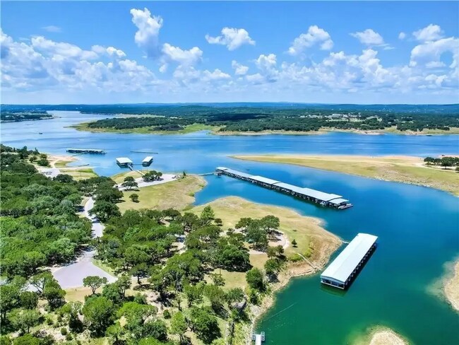 Building Photo - 3 BR/2 BA - 1554 SF Home in LAGO VISTA!!!