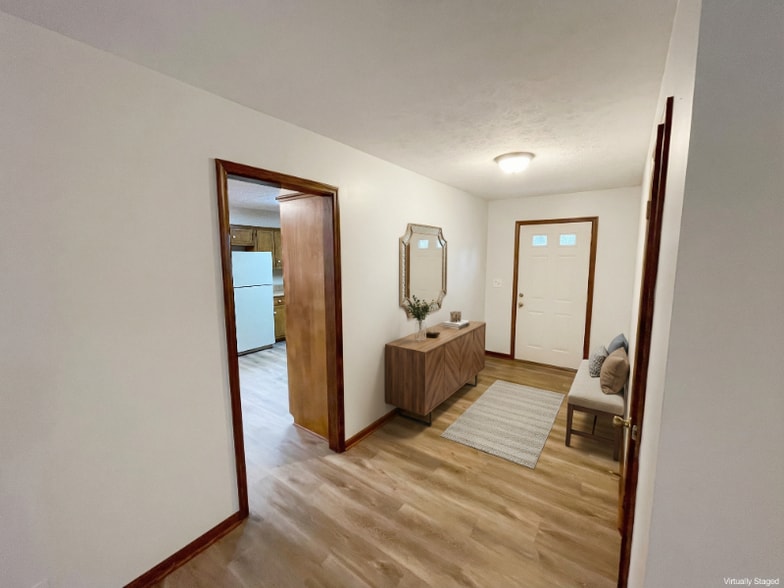 Building Photo - 691 Kirkus Dr SE