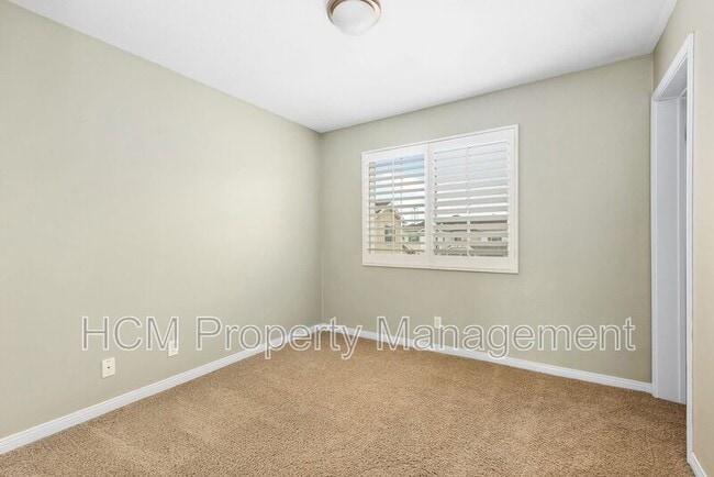 Building Photo - 315 Silk Tree