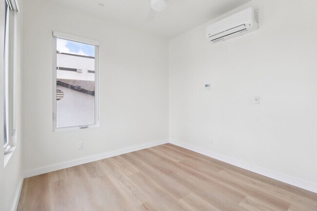 Building Photo - 4456 30th Street - North Parks Elevated Spanish Style Community