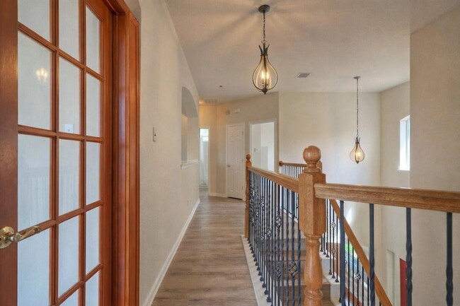 Building Photo - 3912 Coopers Hawk Cove