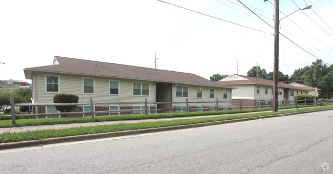 Building Photo - Newgate Apartments