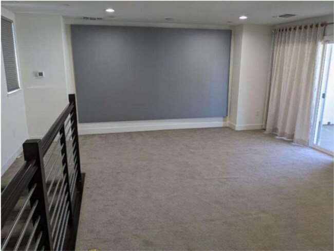 Building Photo - 8559 Dunes Wy