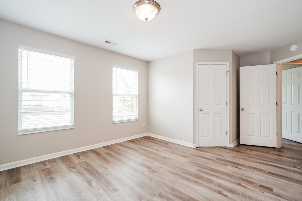 Building Photo - 7500 Willow Leaf Dr