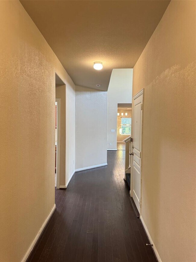 Building Photo - 117 Kemah Ln
